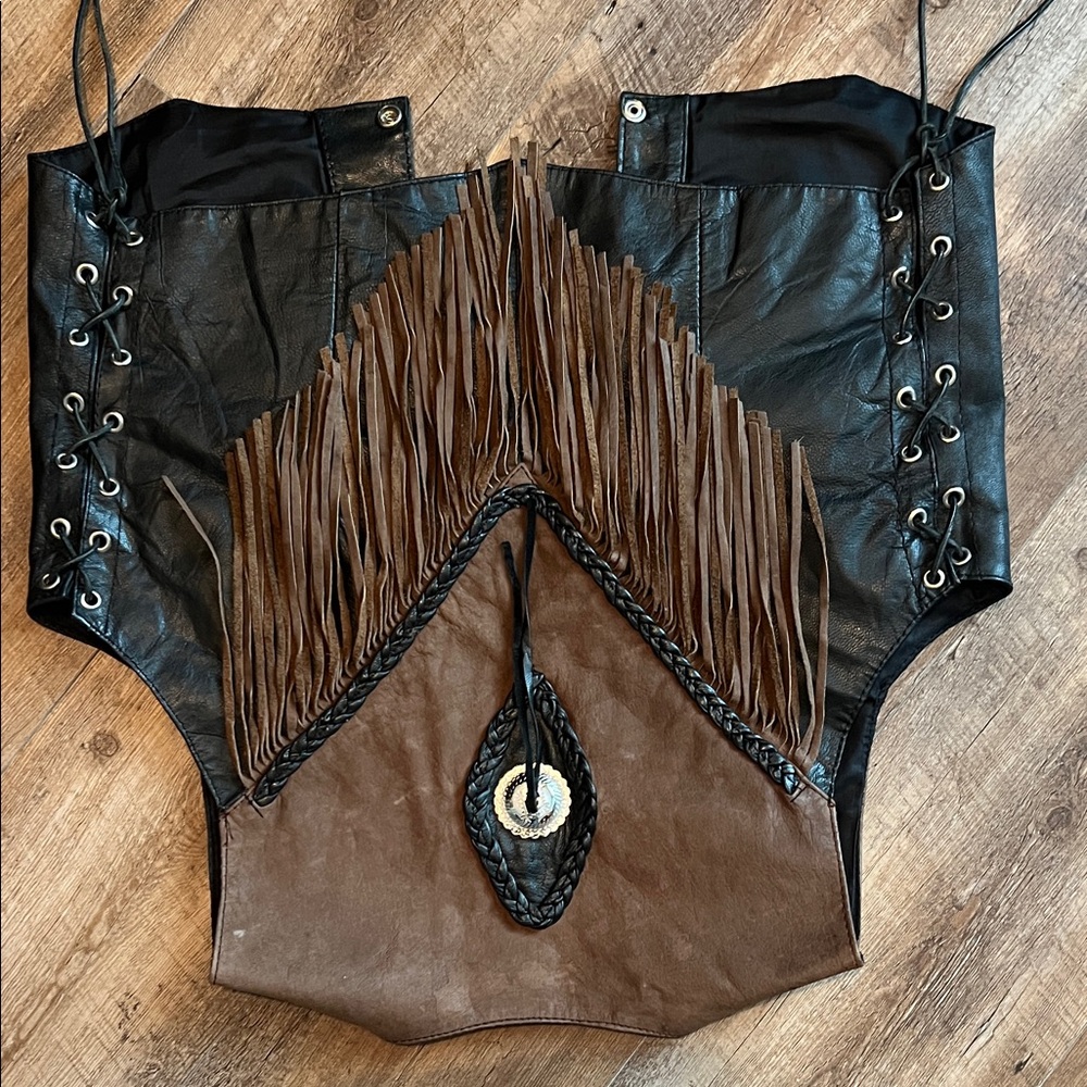 Western Leather Fringe Vest‎ - Picture 11 of 13